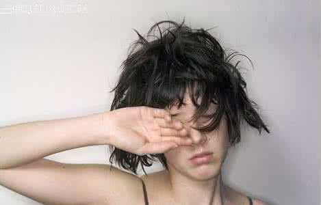 去黑眼圈最有效的方法 十个方法有效消灭黑眼圈