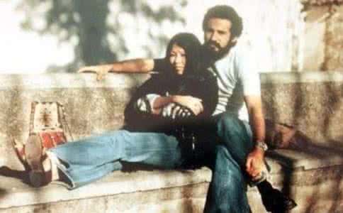 三毛和荷西的爱情故事 三毛和荷西的爱情故事 荷西死前的离奇事件