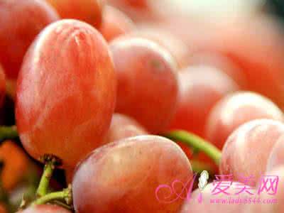 吃完葡萄多久可以喝水 为何吃完葡萄后不能立刻喝水?