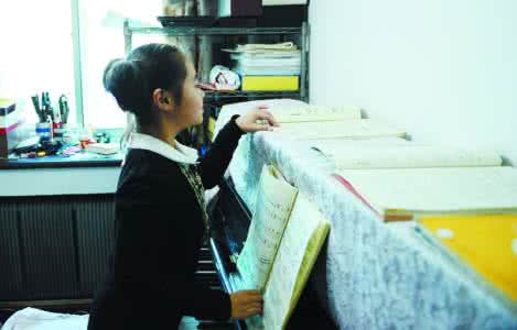 傅彪第二次换肝后照片 7年前换肝“小红枣”已为二年级小学生