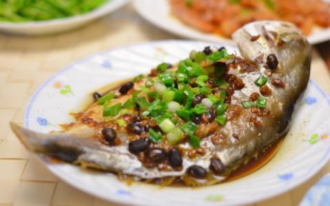 香港豉汁鱼头 面豉酱蒸鱼头