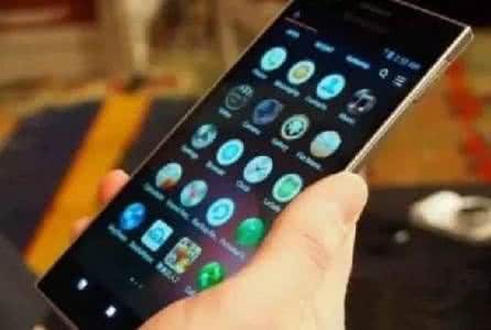 手机隔空充电 非常危险！手机正使用时竟被隔空锁死…手机里这些功能最好都关掉！