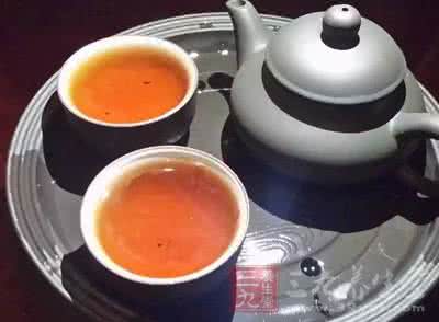隔夜茶能喝吗 隔夜茶能喝吗 8种食物决不能隔夜吃