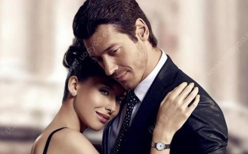 高个女人用什么姿势 女人为何偏爱高个男