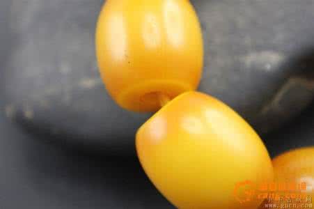债市低迷 这件事真给力作文 股债低迷黄金不给力,投资蜜蜡这件事靠谱吗?