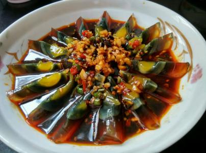 凉拌变蛋怎么调好吃 凉拌变蛋的做法