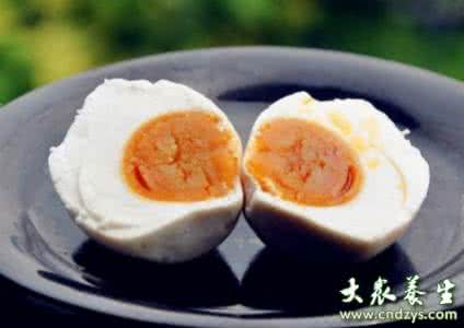 快速腌制咸鸭蛋 【舌尖上的乡愁】快速腌制咸鸭蛋