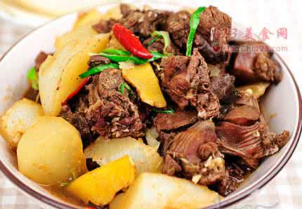 萝卜炖兔肉 野兔炖萝卜（附送兔肉去膻味小窍门）