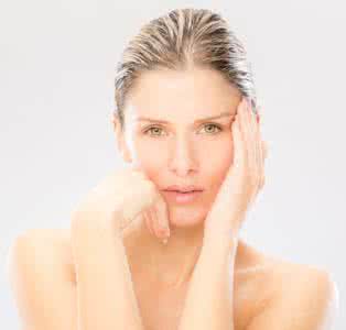 孕妇嘴巴苦是怎么回事 孕妇后期嘴干怎么回事？