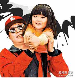 王诗龄与王岳伦游泳 王诗龄与王岳伦游泳 王诗龄被黑 王岳伦大怒已走法律途径要求解决