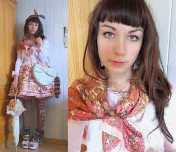 你微笑时很美 很美 Feel Pretty Scarf