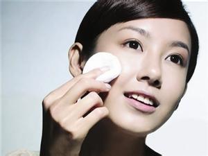 如何上粉底液 如何上粉底?上粉底误区