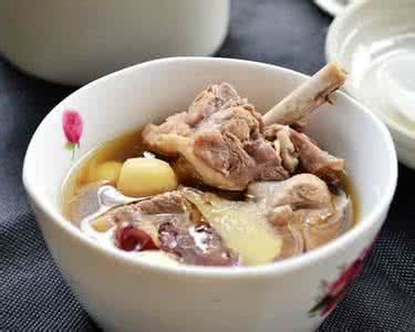 仔皇煲 竹荪老鸭炖盅 炖盅当归鸭(补血补虚)