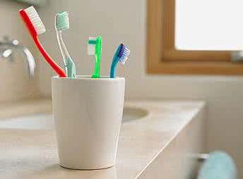 刷完牙用漱口水 刷完牙第一次漱口很重要