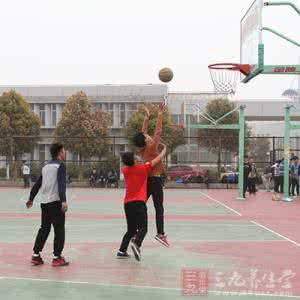 怎样打篮球才能长高 打篮球的技巧 怎么打篮球