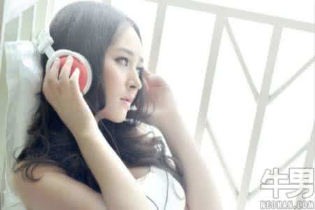 成熟男人观察一个女人 当一个女人越来越成熟 隔一段时间看一次 保证你越来越成熟