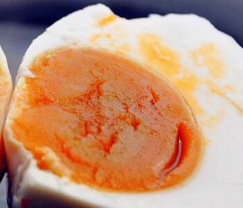 咸鸭蛋的腌制方法 咸鸭蛋的多种腌制方法（图）*