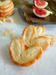 蝴蝶酥 全家老小都喜欢----【蝴蝶酥】 后附有【千层酥皮】做法