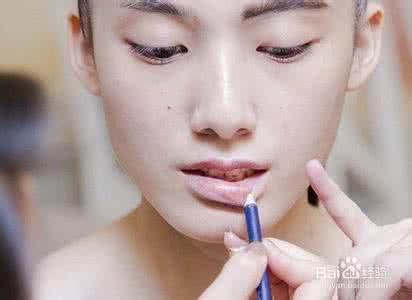 实用化妆技巧 最基本最实用的化妆技巧大全