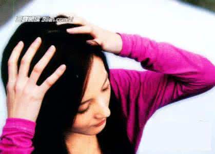 头皮一挠就是白色泥状 挠一挠头养生更健康