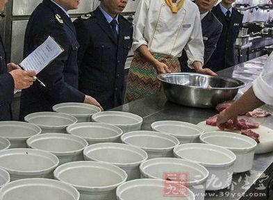 甘肃食药监局 甘肃食药监表示不按要求贮存食品为问题食品