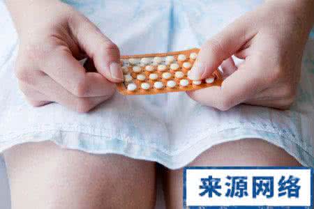 男女戴避孕套暧昧视频 做爱时，男女最常用的避孕方式：NO1、口服避孕药