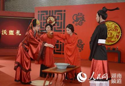辛追夫人的真实历史 长沙重现辛追夫人16岁大婚 湘绣嫁衣惊艳世人