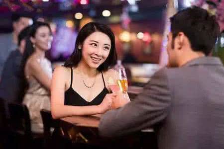宋仲基宋慧乔生日约会 教你完美约会只花419元 不是宋仲基你能成功撩妹