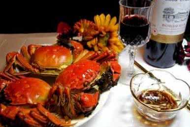 吃海鲜配什么酒 冬天吃海鲜？配这些酒就更好了|葡萄酒|生蚝|大闸蟹