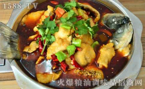 草鱼火锅的做法 草鱼火锅的做法 非常全面的钓鲤鱼、草鱼、鲫鱼的饵料配方大全推荐