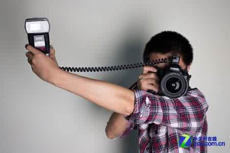 【热靴故事】第三期 如何使用闪光配合人物拍摄&如何用闪光灯平衡现场光。