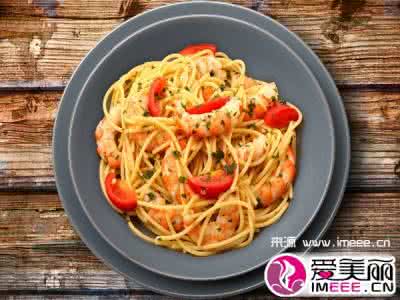 胃酸多吃什么食物好 胃酸吃什么 哪些食物能有效改善胃酸
