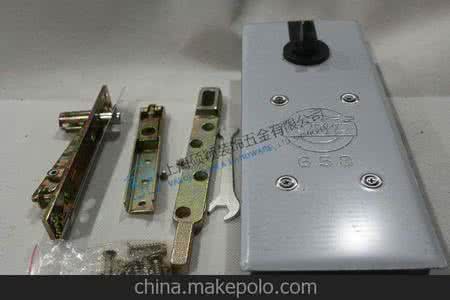 玻璃门怎么调节缝隙 玻璃门怎么调节高低？