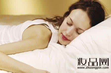 没有穿内衣内裤女生 女生穿内衣睡觉好吗?