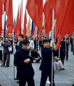 1959年国庆阅兵 你绝对没见过，1959年国庆十周年的北京城。结尾有彩蛋，秒杀一切新媒体哦~~