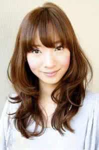 令人眼前一亮 英文 令他眼前一亮的新发型！