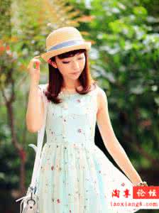 清新悦目 夏日清新的装扮让人悦目心动