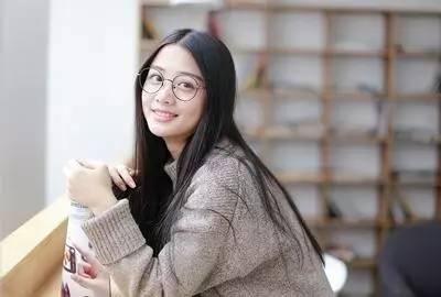 优雅的女人是什么样 什么样的女人越老越优雅?70岁的优雅和50岁的放弃图片