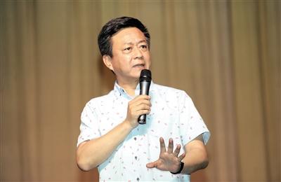 朱烨东父亲朱军红 朱军父亲 朱军父亲的故事，讲述朱军跟他父亲的故事