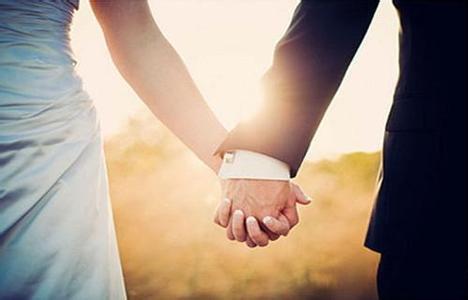 这份伤痛让我懂得珍惜 伤过才懂得更多，痛过才走得更稳，心宽路则宽，心窄路则狭