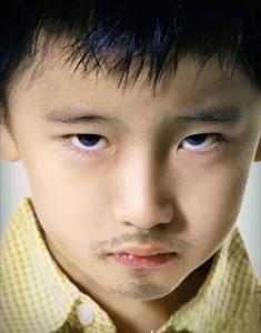 男孩子性早熟表现 男孩子性早熟表现 男孩子性早熟的危害有哪些