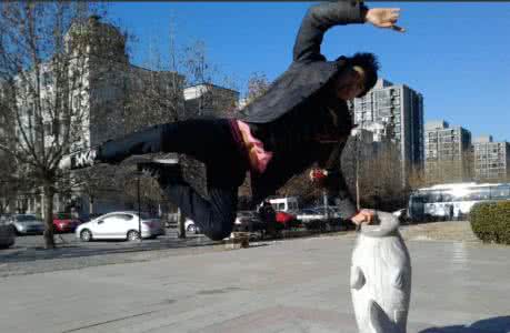 悬浮照片拍摄技巧 悬浮照片怎么拍摄的？悬浮照片拍摄技巧汇总