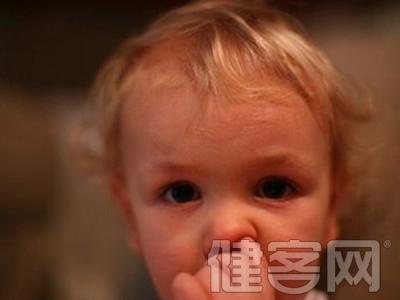 怎么改掉抠鼻子的毛病 孩子挖鼻子小心挖出大毛病