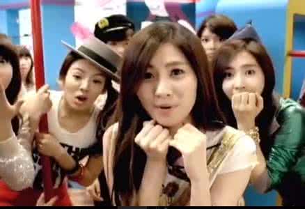 少女时代爱上我 美版「少女时代」里，她（爱）上了妈妈的男朋友