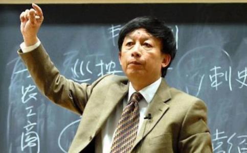 易中天中国教育 易中天：中国教育整个把人脑子搞坏了