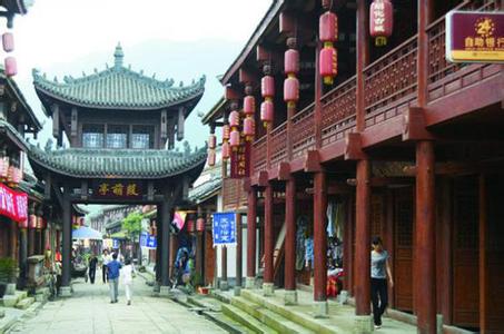 猎人哦千里你也穿越了 穿行千里蜀道 吃碗泡馍就出发 【旅游时尚】