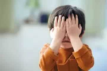 一句话毁掉小清新简短 短短20分钟毁掉孩子一只眼睛,这东西你家肯定也有!