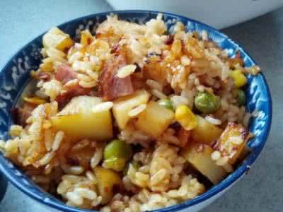 豆角焖饭的做法电饭锅 香肠土豆焖饭的做法