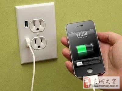 手机充电器漏电 在外面手机没电了，没充电器怎么办？你肯定不知道
