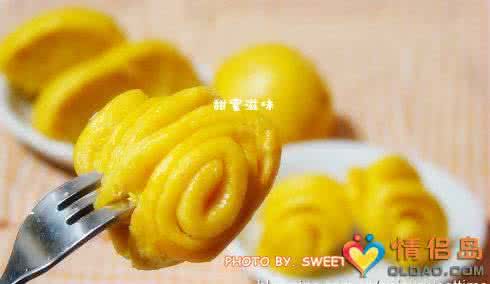 南瓜面食的家常做法 迷你南瓜卷的做法，特色面食迷你南瓜卷怎么做的图解过程